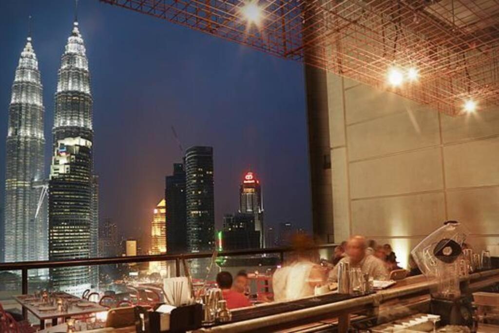 Binjai8 Klcc @ By Shahjalal Suites Куала Лумпур Екстериор снимка